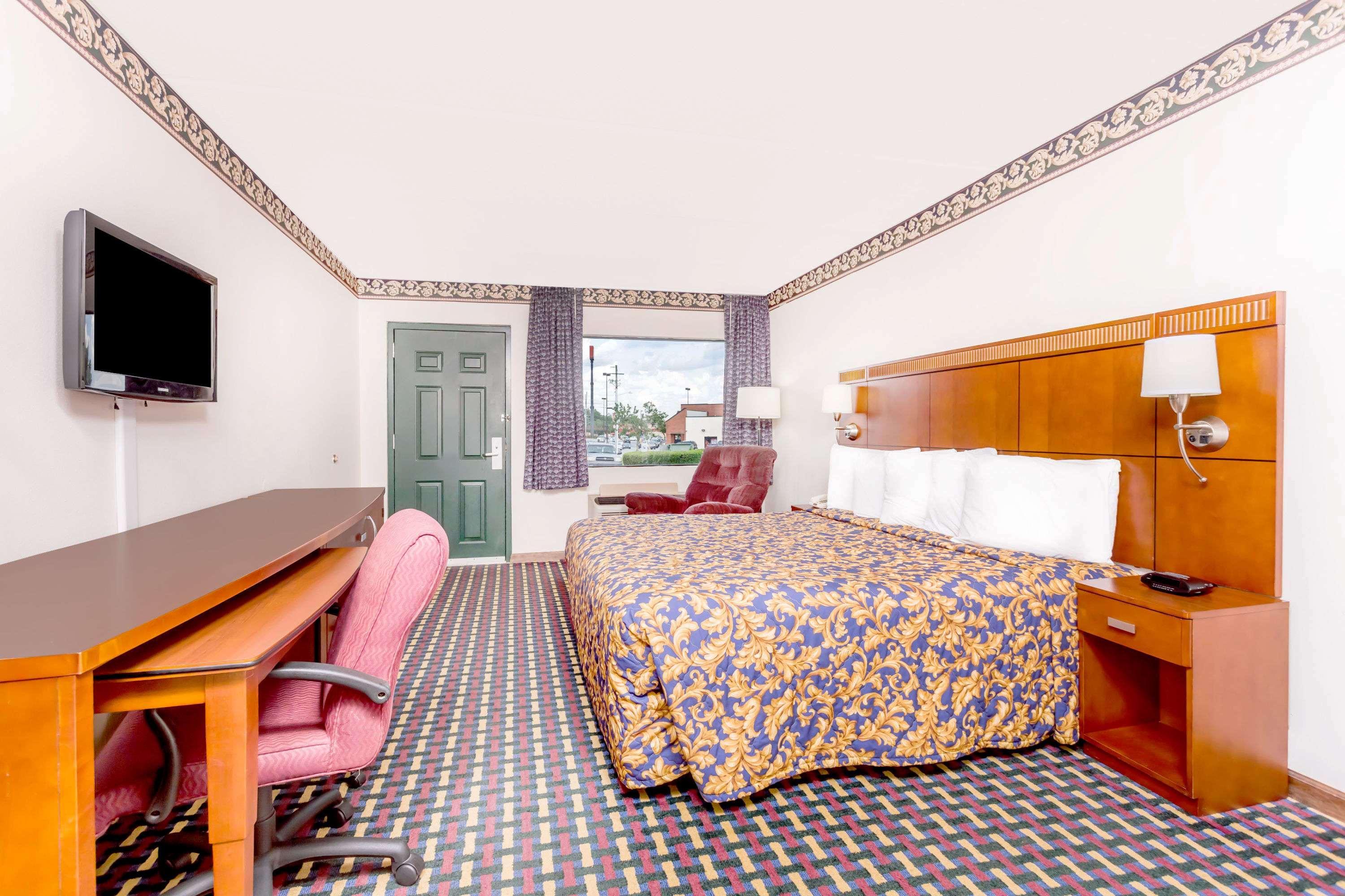 Howard Johnson By Wyndham Perry Ga Exterior photo
